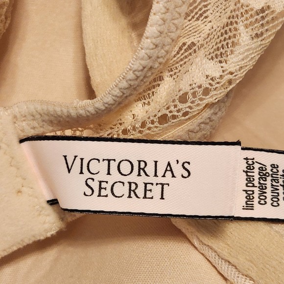 Victoria’s Secret Woman’s “Nude” Lined Perfect Coverage Bra Size 34C - Picture 4 of 9